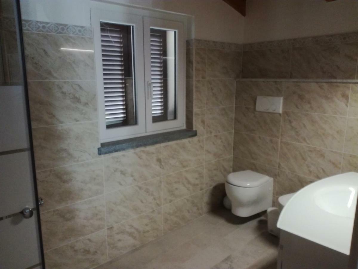 Appartement Casa Stefania à Mandello del Lario Extérieur photo