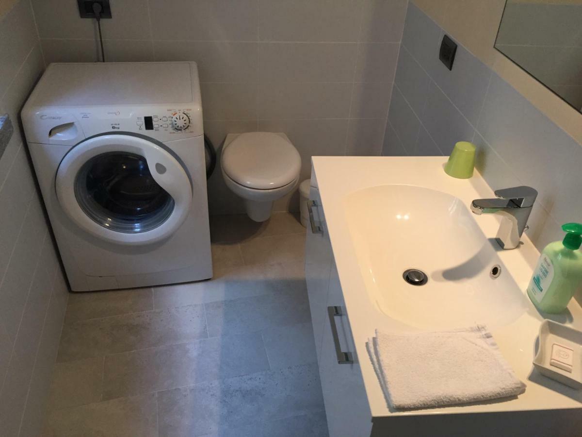 Appartement Casa Stefania à Mandello del Lario Extérieur photo