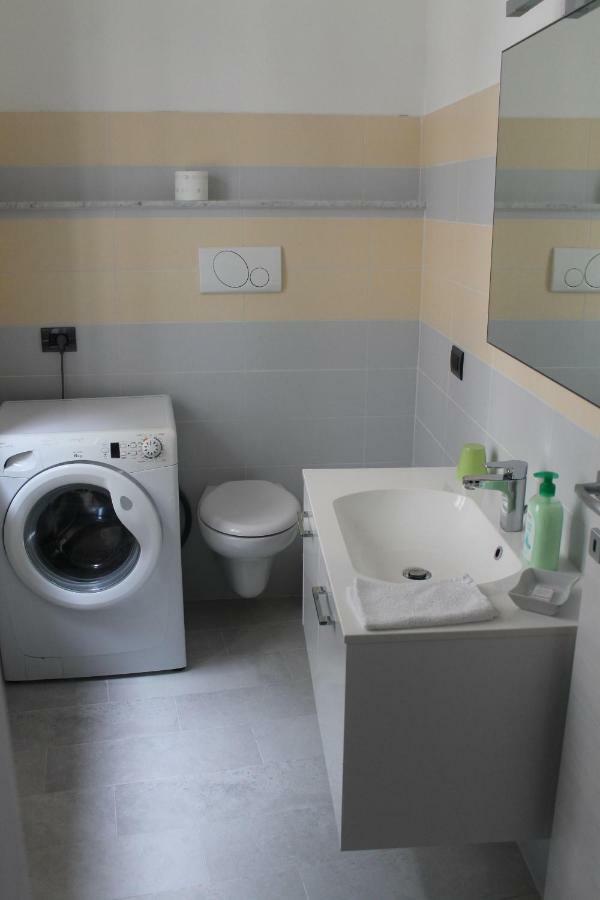 Appartement Casa Stefania à Mandello del Lario Extérieur photo