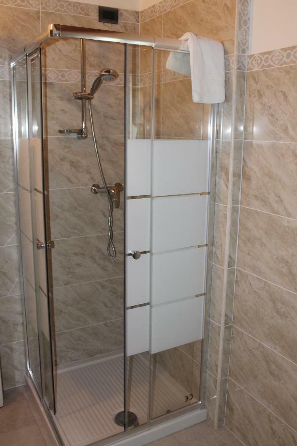 Appartement Casa Stefania à Mandello del Lario Extérieur photo