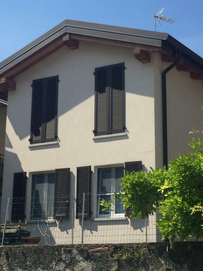 Appartement Casa Stefania à Mandello del Lario Extérieur photo